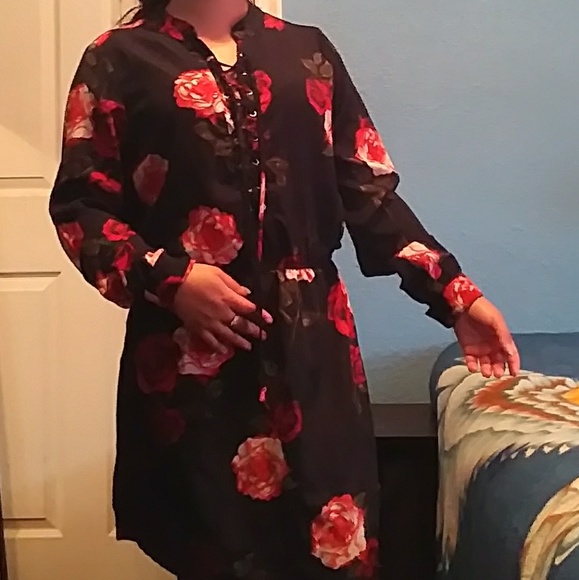 Red Rose dress - Picture 3 of 5